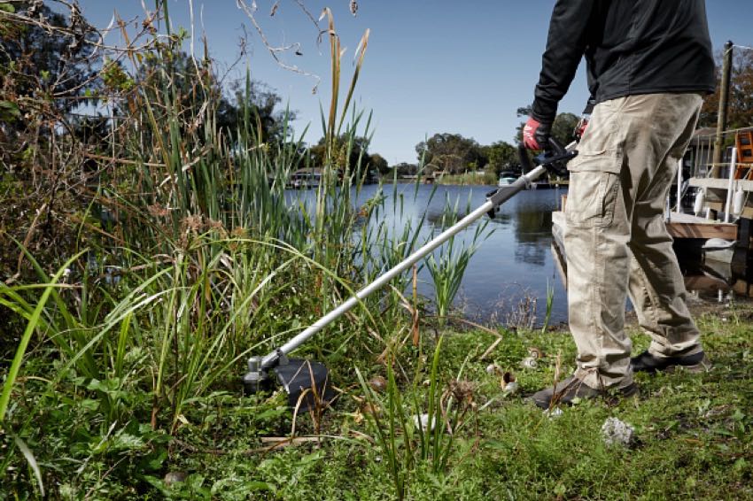 Milwaukee M18 Fuel Quik-Lok Brush Cutter Attachment opereviews.com/milwaukee-m18-…

#MilwaukeeTool #ptrmil22 #protoolreviews
