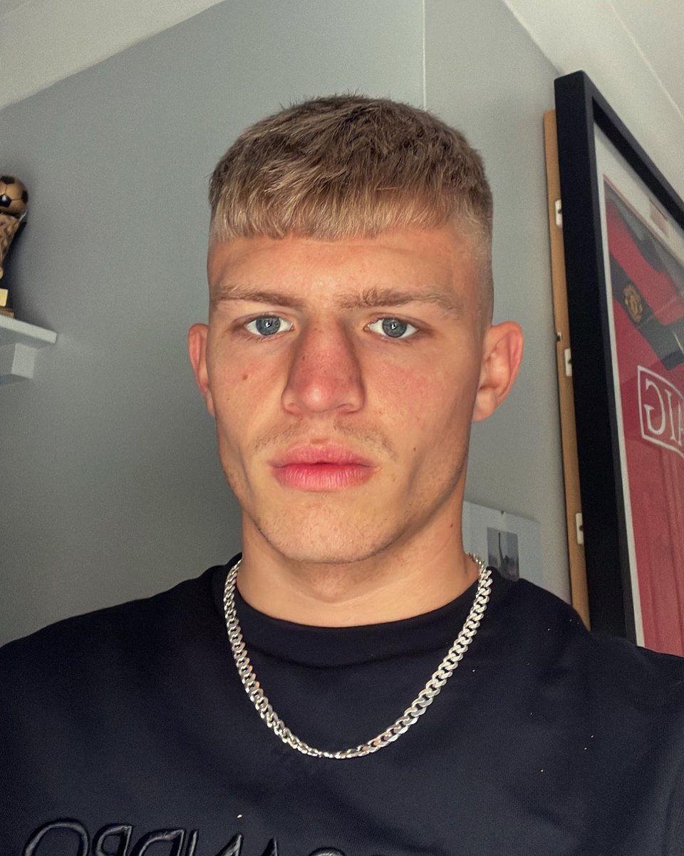 Retweet this if you agree I’ve got the best facial structure on this app #joerussell #joeruss3ll #JohnnyDepp #retweet #pt #alpha #boxer