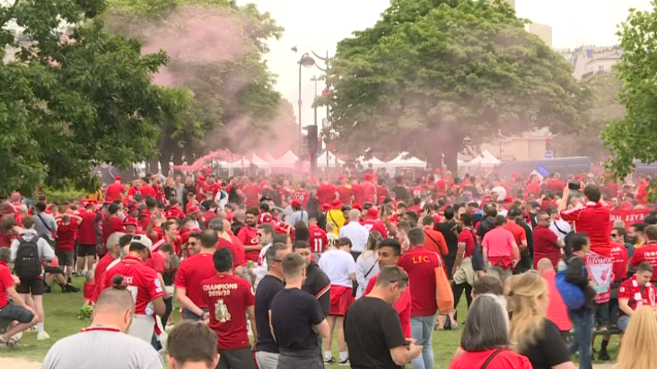 BFMParis's tweet photo. Ce soir dans Bonsoir l'IDF : 

Chaos au stade de France, les interrogations des supporters de Liverpool sur le dispositif du maintien de l'ordre

@montmarguerite recevra Rodolfo Amaya, président des supporters  🇫🇷 du club de Liverpool 

À suivre à 18h15 sur @BFMParis https://t.co/cm5QfFTDna