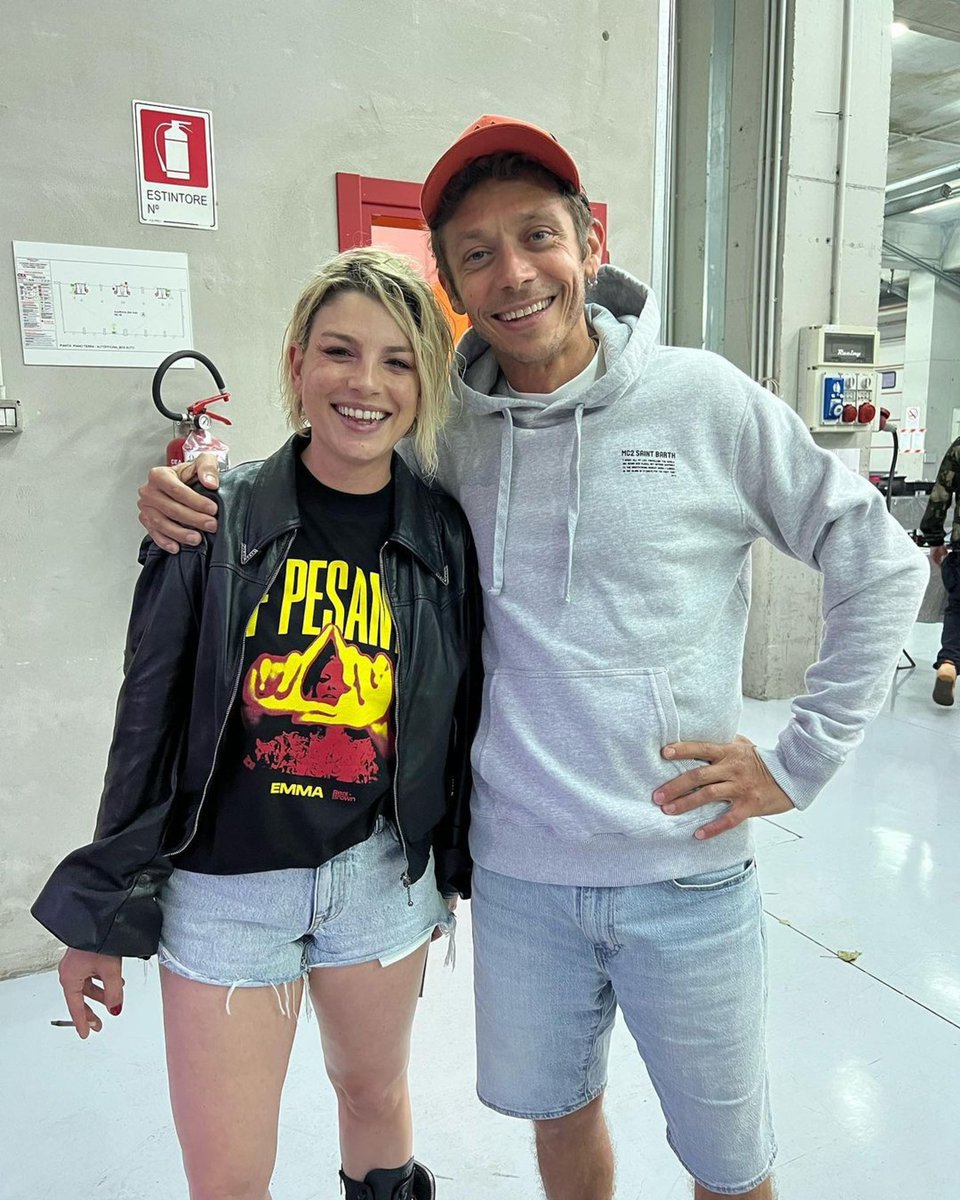 Dopo avere visto il primo concerto di <a href="/vascorossi/">Vasco Rossi</a> ad Imola nel 1998,sabato siamo tornati alla mitica Rivazza.è stato veramente emozionante🥹rivedere così tanta gente insieme a cantare fa bene al cuore.
È stato un grande Show!
Grazie a Vasco e a tutto il suo team per l’ospitalità!