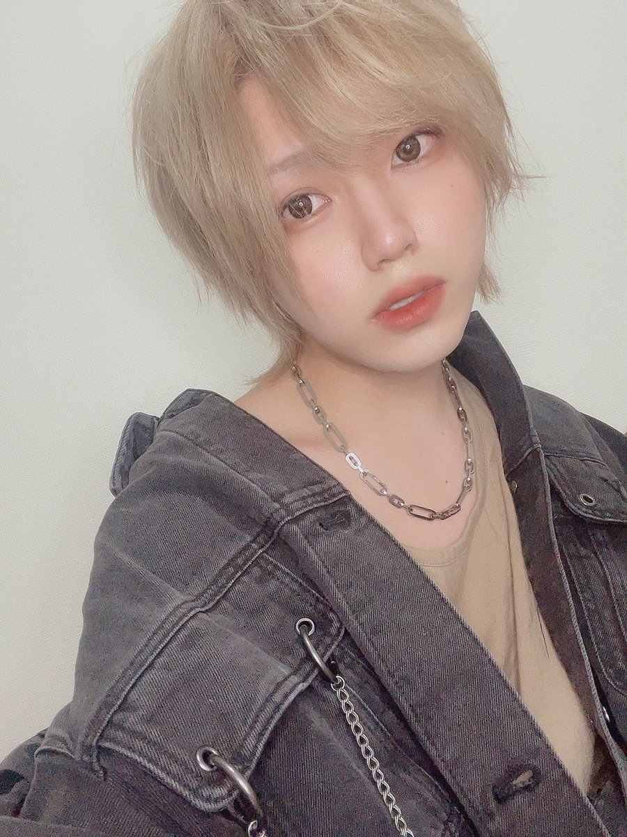 guy_lcolle's tweet photo. 本日もclub Guyにご指名ご来���ありがとうございます❗️

5月29日
見事に高級シャンパンでの #ラスソン に輝いたのは

🎉黒咲 ましろ副主任🎉
@mashiro1208 

でした✨✨

#Guy #エルコレ
#ドキドキしやがれ https://t.co/0y1VwSll2v