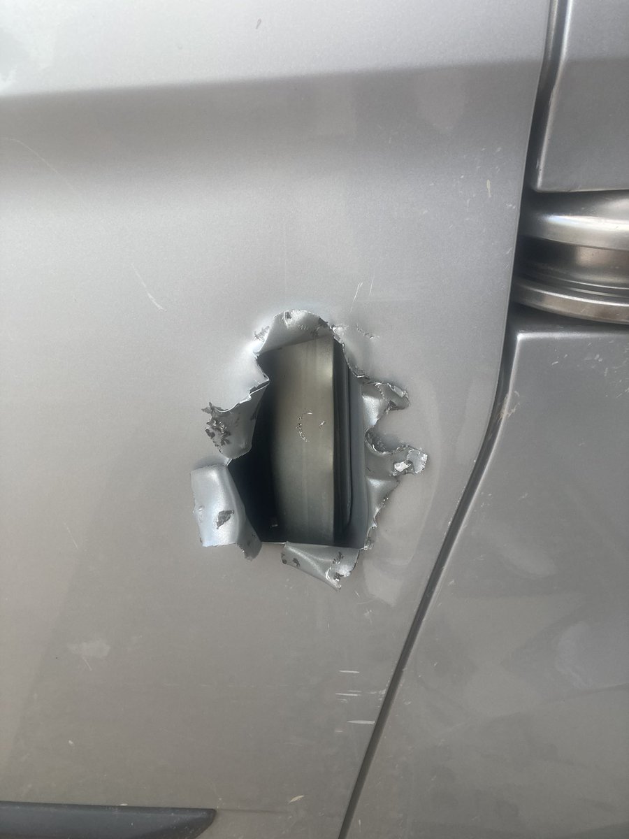 Markedw39421024's tweet photo. My van got robbed by some scum in the windmill village car park. Robbed Dewalt tools .any info will be appreciated.people who done it KARMA is coming ur way https://t.co/PBYu6Efj7g