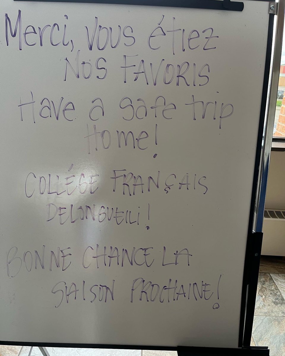 cflongueuilaaa's tweet photo. Un beau petit message de la part des bénévoles de la #centennialcup attendait les joueurs et le staff du CF lors de leur dernier repas à @cityofestevansk ! Thank you for the memories! #cfpride https://t.co/lWlYhqolQZ