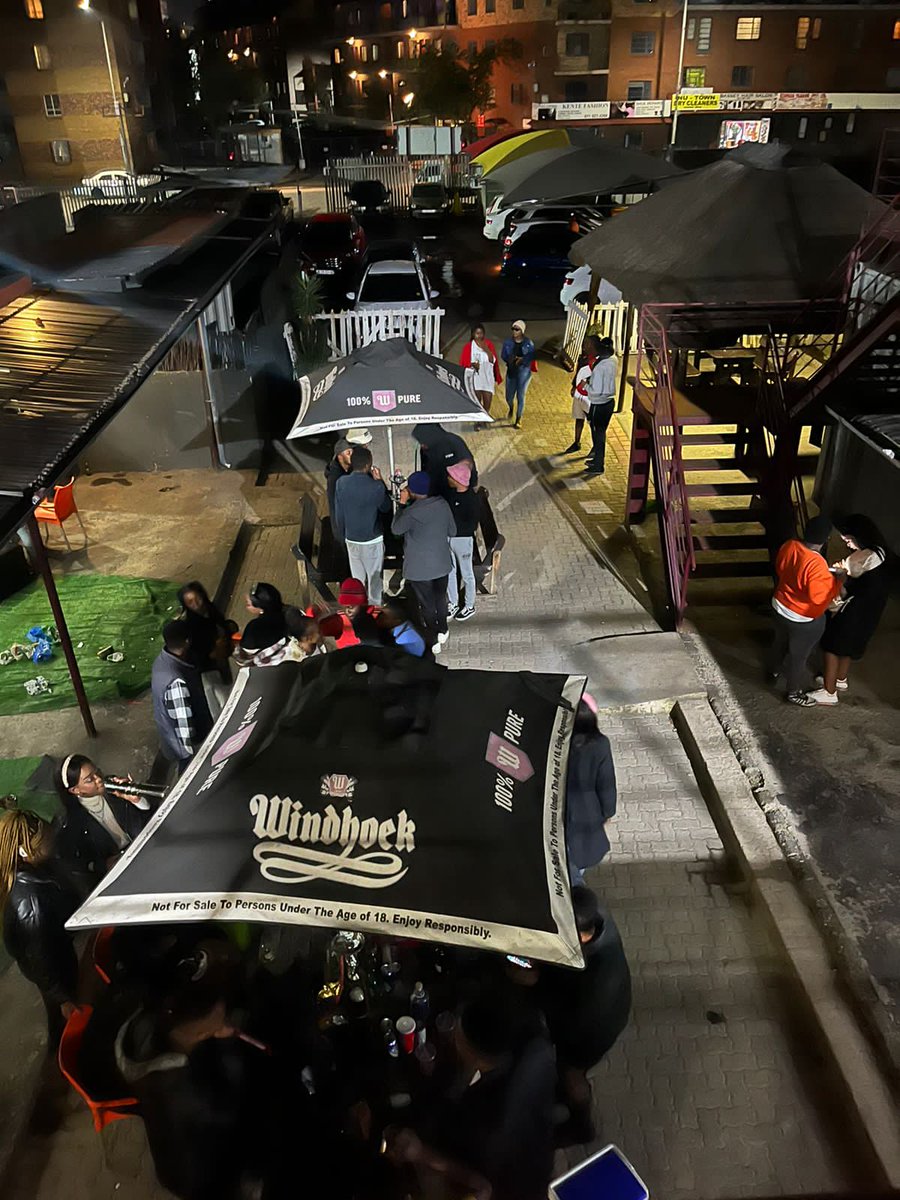 AfroEssentialZA's tweet photo. Thank you to everyone who showed love @afropark this past weekend. 🙏 #AfroParkSaturdays 🔞

📸 @Teephathela https://t.co/r9Th85hj8v