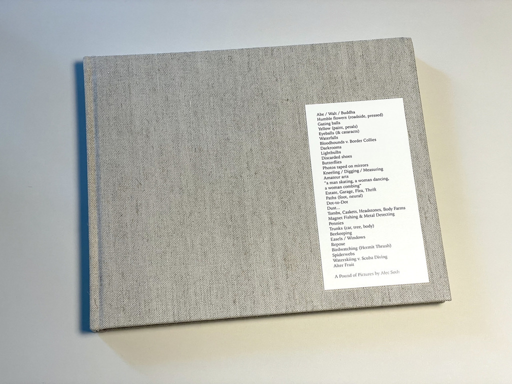 LS_Magazine's tweet photo. LS NEW BOOK 

Alec Soth - A Pound of Pictures

https://t.co/pxwO3hukPK - LS NEW BOOK, Alec Soth, A Pound of Pictures https://t.co/DZFSufZ2y2