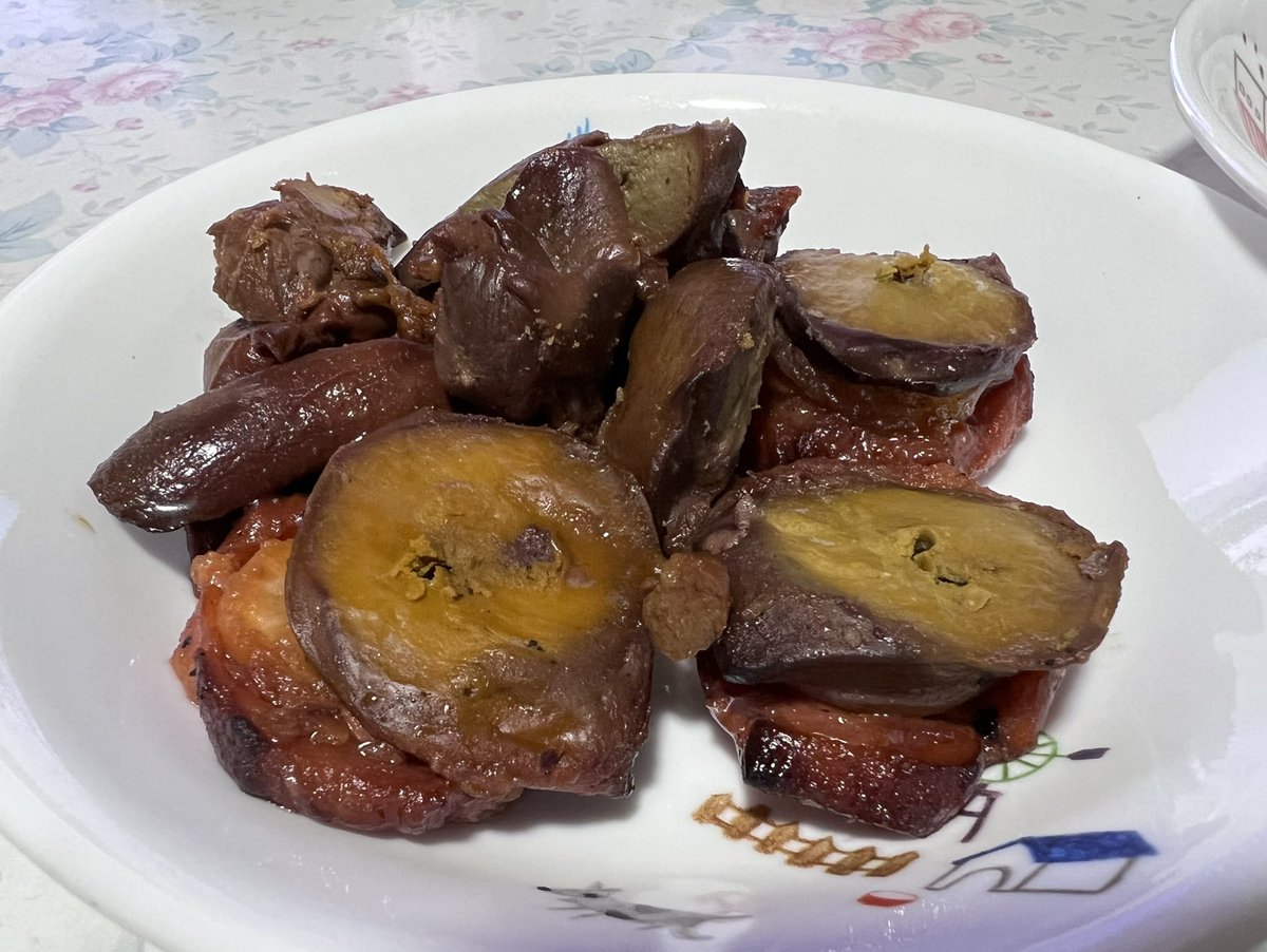 Qbonbon's tweet photo. #StayHomeStaySafe
#NoCookingToday ๐
Nostalgic Chinese Cuisine - a shopping day benefit ๐ And relax with a #Latte on Monday ๐
#AnytimeIsACoffeeTime โ๏ธ https://t.co/8cosJZaTBN