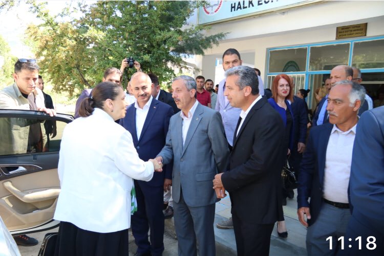 LICE MEHMET TOORAK Halk Eğitim Merkezinde Geri Dönüşüm Kütüphanesi açılışını yaptık.MİLLETVEKİLİMİZ Sn.Oya ERONAT MKYK Üyemiz ve il Başkan VekilimizSn.Suna KEPOLU ATAMAN Milli Eğitim Müdürümüz Sn.Murat KÜÇÜKALİ ilçe Müdürümüz Sn.Naif KELEŞ ve diğer misafirlerimize Teşk ederim 🙏