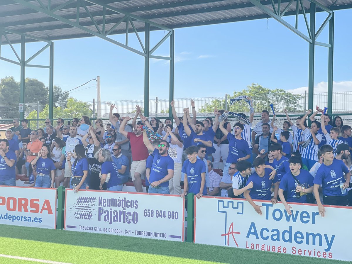 cd_vilches's tweet photo. ¡Lo de nuestra AFICIÓN ayer, IMPRESIONANTE! 💙💙🔝

¡No tenemos palabras para describirlo, ni forma de agradeceros como nos llevasteis en volandas hasta la victoria!

AFICIÓN TOP 🔝🔝🔝💎 https://t.co/ev5KBAGGin