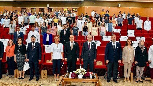AnkaraYesilay's tweet photo. Şube Başkanımız Av. Sevilay ASLAN, Sağlık Bilimleri Üniversitesinin Dünya Tütünsüz Günü kapsamında hazırlamış olduğu panele konuşmacı olarak katıldı. Açılış konuşmasını gerçekleştiren Şube Başkanımız Yeşilayın Tütünle mücadelede yaptığı çalışmalardan bahsetti. https://t.co/1vAEsn0fCA