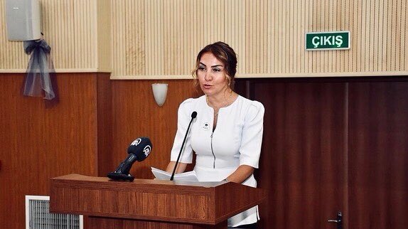 AnkaraYesilay's tweet photo. Şube Başkanımız Av. Sevilay ASLAN, Sağlık Bilimleri Üniversitesinin Dünya Tütünsüz Günü kapsamında hazırlamış olduğu panele konuşmacı olarak katıldı. Açılış konuşmasını gerçekleştiren Şube Başkanımız Yeşilayın Tütünle mücadelede yaptığı çalışmalardan bahsetti. https://t.co/1vAEsn0fCA