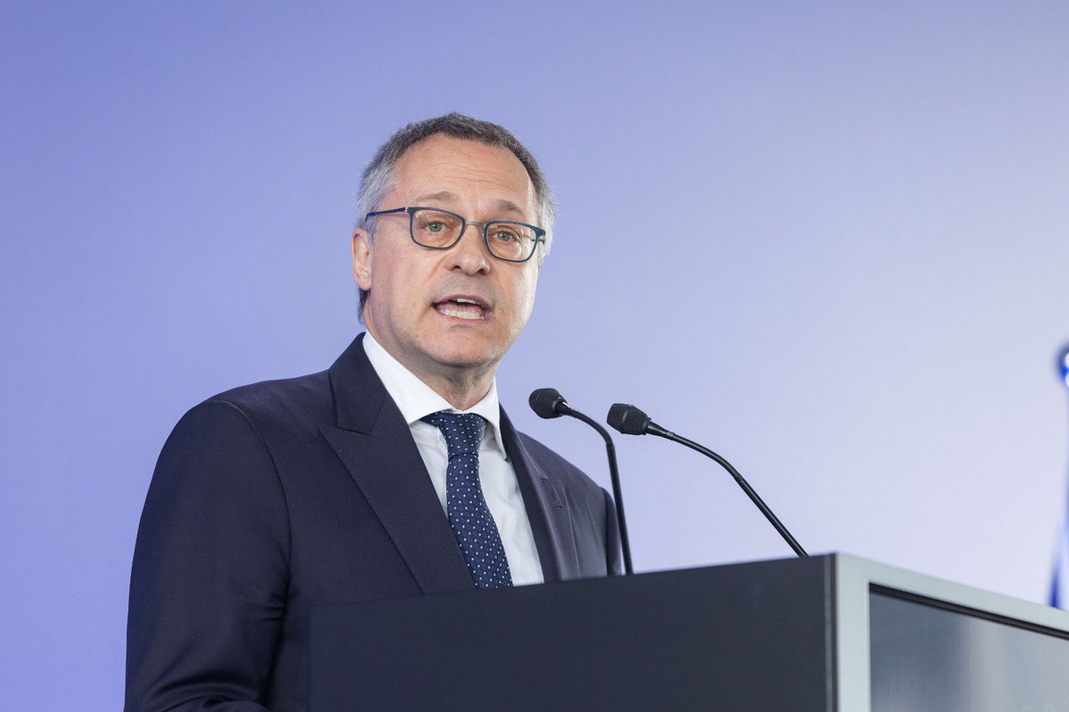 Noi #imprenditori non abbiamo alcun pessimismo pregiudiziale.
Senza fiducia in quel che facciamo e senza una grande fiducia nel fatto che l’#Italia abbia già dimostrato che può farcela grazie a #export e #investimenti verremmo meno alle ragioni del nostro #impegno.
<a href="/CarloBonomi_/">Carlo Bonomi</a>