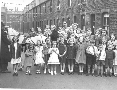 HLLancashire's tweet photo. #OTD in 1953 the #Coronation of Queen Elizabeth II took place at Westminster Abbey. To celebrate the #PlatinumJubilee here are some fantastic images of people around #Lancashire celebrating #Fleetwood #Burnley #Accrington from the fantastic #RedRoseCollection https://t.co/R3dm2H9iwZ