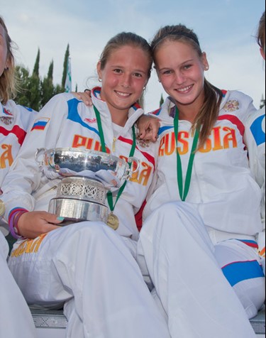 DARIA KASATKINA - Página 38 FUAeIYeVsAALGnx?format=jpg&name=small