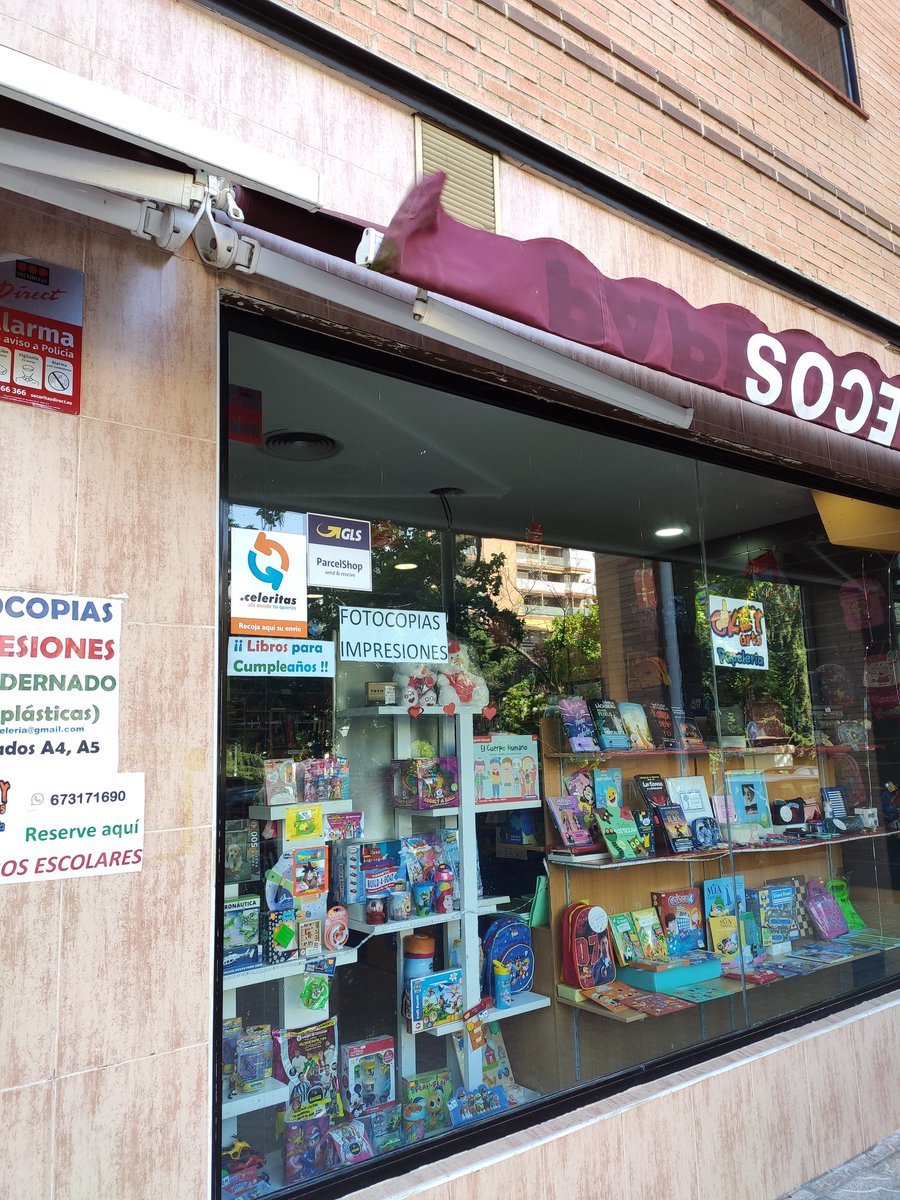 Ya hemos entregado en nuestro Parcel Shop los paquetes derivados por los destinatarios durante la mañana. #Driverday #GLS #Parcelshop