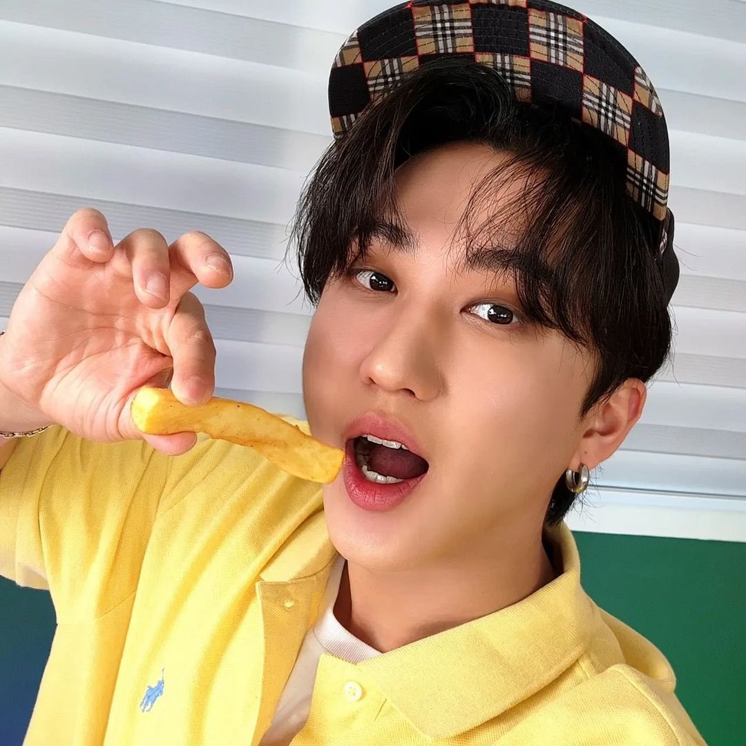 I want.. that fries too.