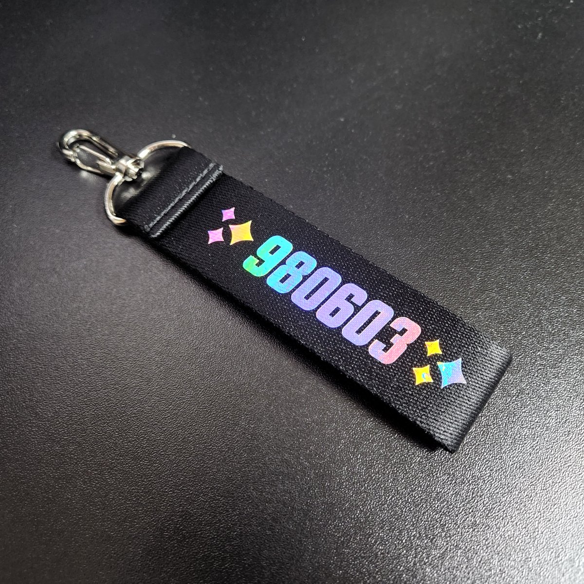 선착 특전 : STRAP KEYRING (매일 6명)