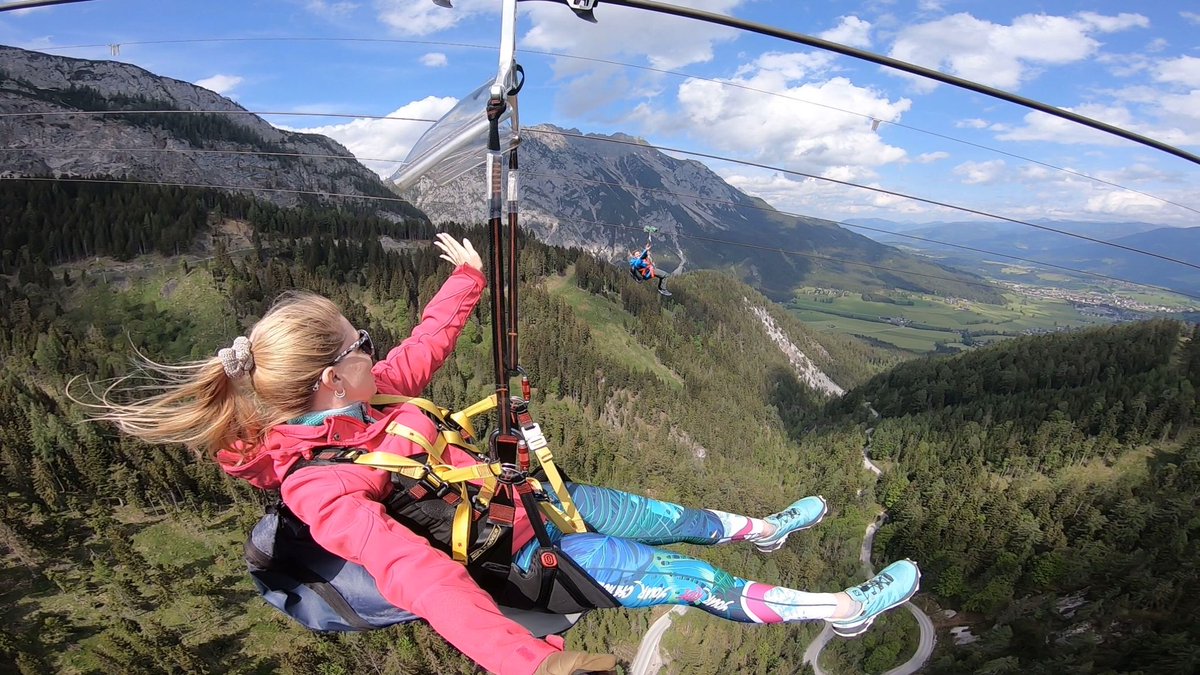 HCMADVICE's tweet photo. Having fun together is really important to us. This is why we regularly take company trips, to which our partners and families are also invited. This time we went to Schladming for some hiking, ziplining and celebrating.

#companyouting #greatteam #fun #hcmadvice #itconsulting https://t.co/aljVMGbGLu