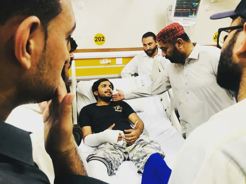 JamshedAlamKha5's tweet photo. Visited JPMC along with Coordinator to Chairman PPP @BBhuttoZardari , @MirSohrab to inquire about the health of injured PSF's workers in JPMC.

#TerroristJamiat https://t.co/1pgrvJTGFb