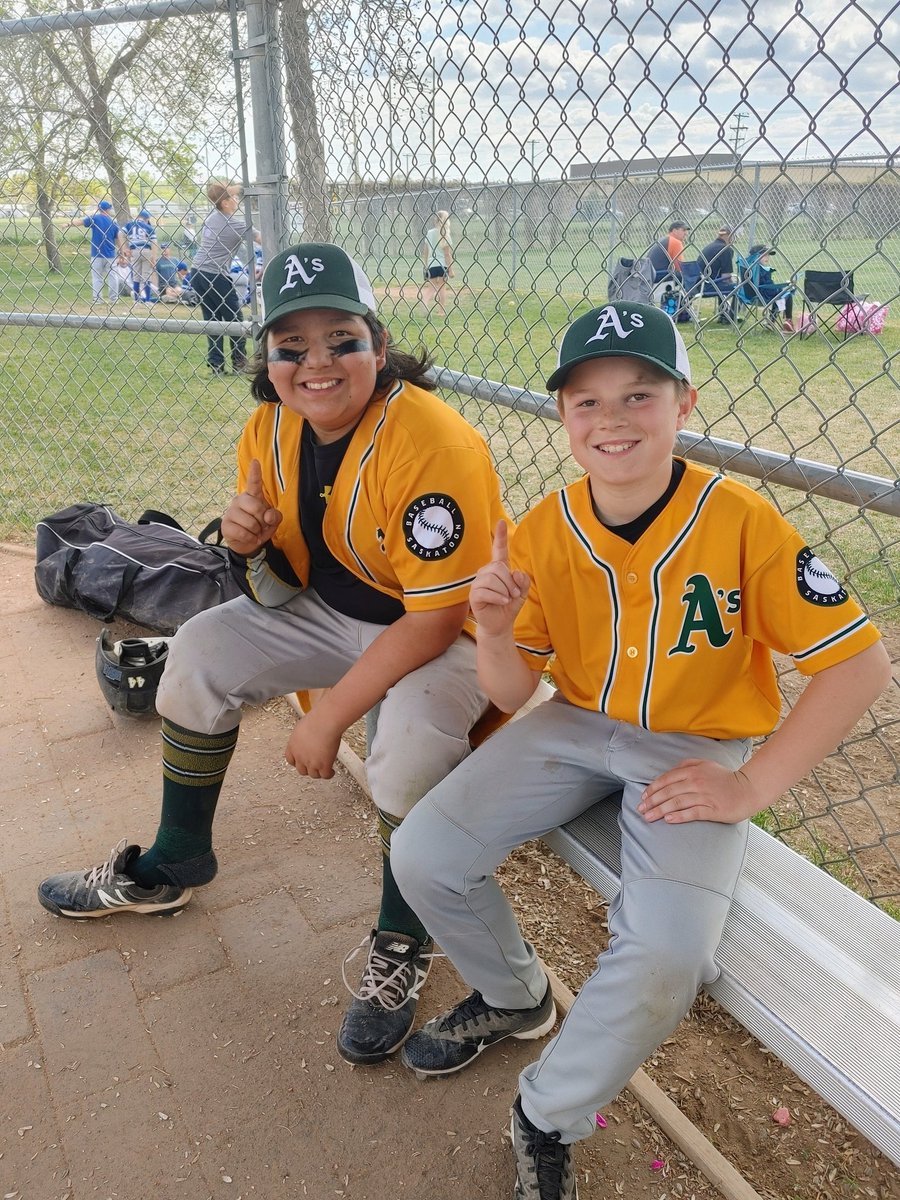 Big_G_09's tweet photo. #goodmorning 🌅 Great weekend of #DynamiteAs U13 #baseball in  #Saskatoon 🇨🇦 Awesome pitching, big hitting and stout D 👏 We made "A" semi's the best team showing since #Smokey 🐻 began his comeback last year 💯 Fun to manage and pull out a W vs our cousin too 😀 #BoysOfSummer ⚾ https://t.co/PJVJrIWJQl