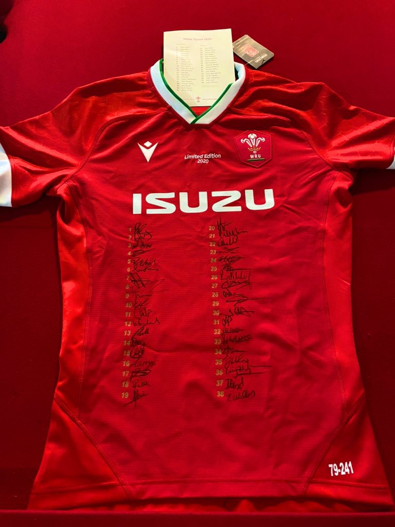 damojenkins's tweet photo. AUCTION ITEM No1 : signed Wales rugby jersey “limited edition” unframed (can be professionally framed for £80 extra) auction will end 7th June at 19:00. Opening Bid of £50 postage will be covered all proceeds to #RJ9 https://t.co/20WKbgQGmD