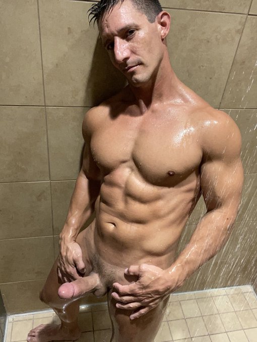 Thinking bout playing in ATL tonight ...where my GA 🍑'a at?😈 https://t.co/lmG2h75QvD<a href="/tag/folsom"class="tags"><span>#folsom</span></a>