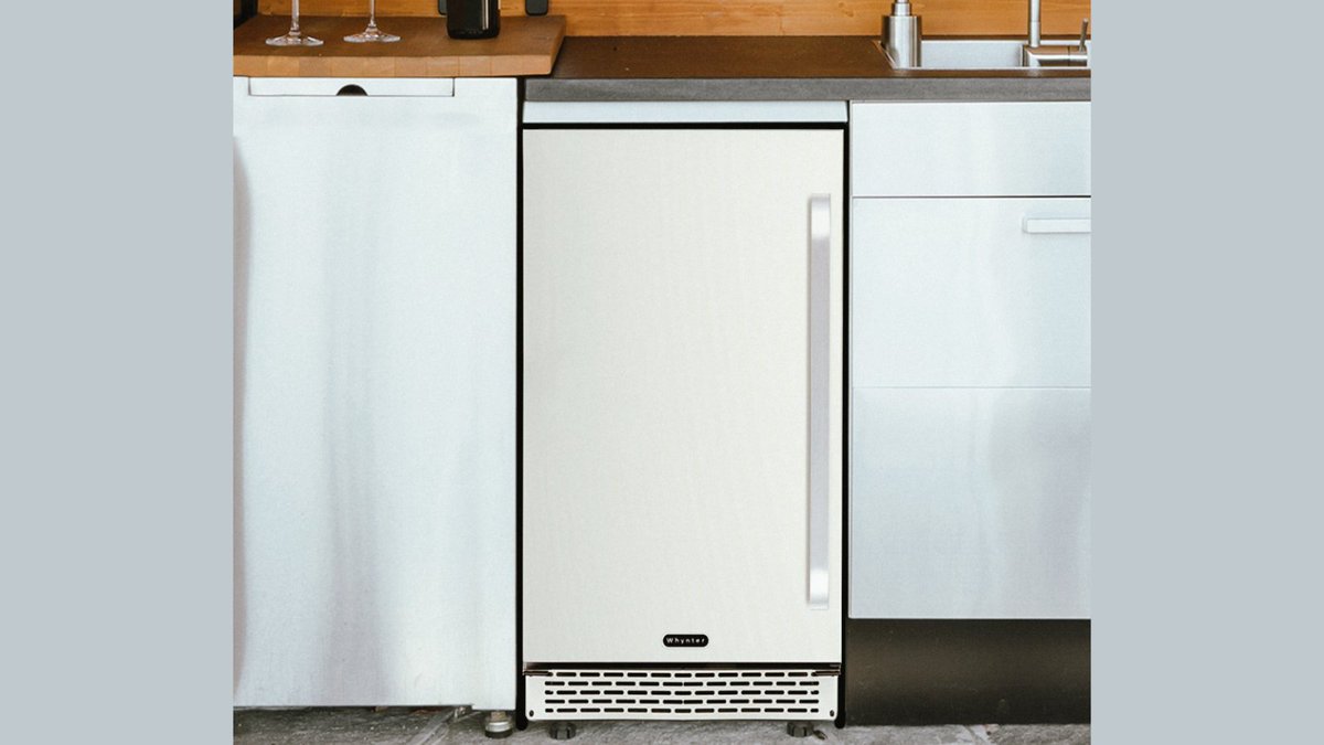 The Whynter BOR-326FS indoor/outdoor refrigerator is the perfect addition to anyone's Memorial Day and poolside summer plans.

whynter.com/product/bor-32…