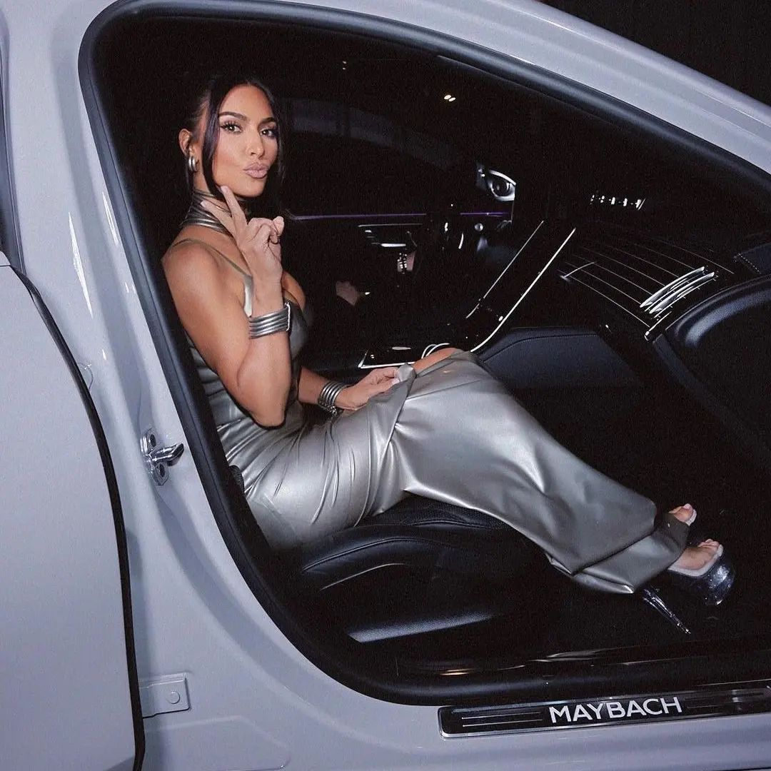 PSA!! GET ULTIMATE KIM K SPACE-BAE LOOK WITH PD👀

bit.ly/38RZvp5