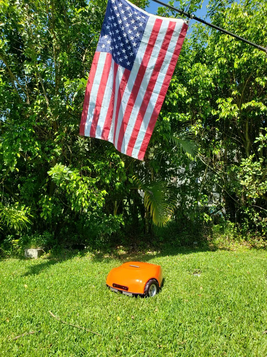 SmartMow's tweet photo. Happy #MemorialDay from #SmartMow a #veteran owned company.  We #honor all veterans who have made the ultimate sacrifice and their families. https://t.co/5yu0vJhHM1