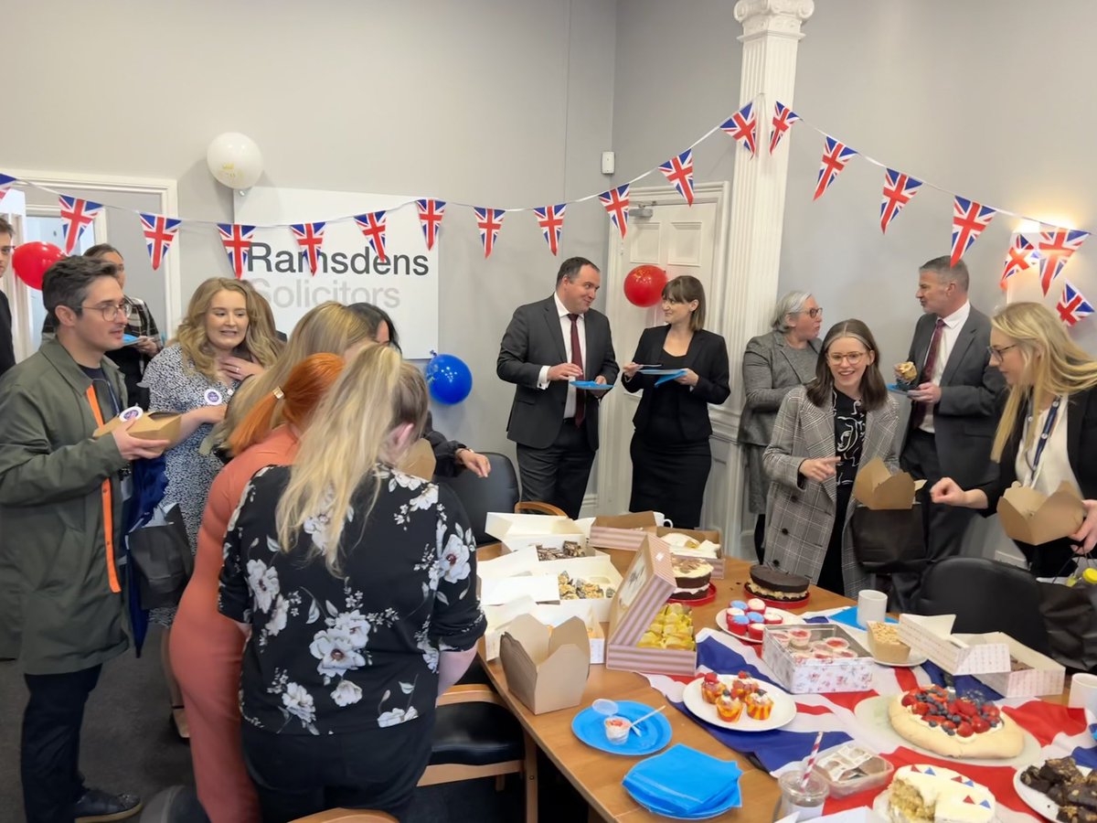 DHutchison_'s tweet photo. What a fab turnout! 🇬🇧☕️🧁

Huge thanks to everyone for your extremely generous donations for @BritishRedCross 🙏 https://t.co/orxGaQYoVS