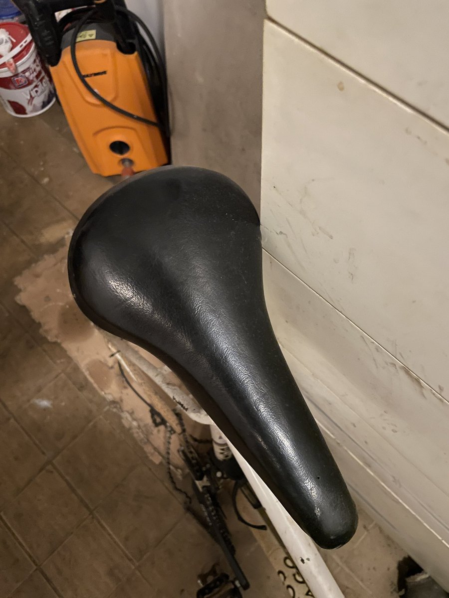 BerjualanS's tweet photo. #fnfjb saddle kashimax non njs 250 ribu saja, kontak 0817728949, lokasi Cilandak JakSel https://t.co/7hIVZnKYgV