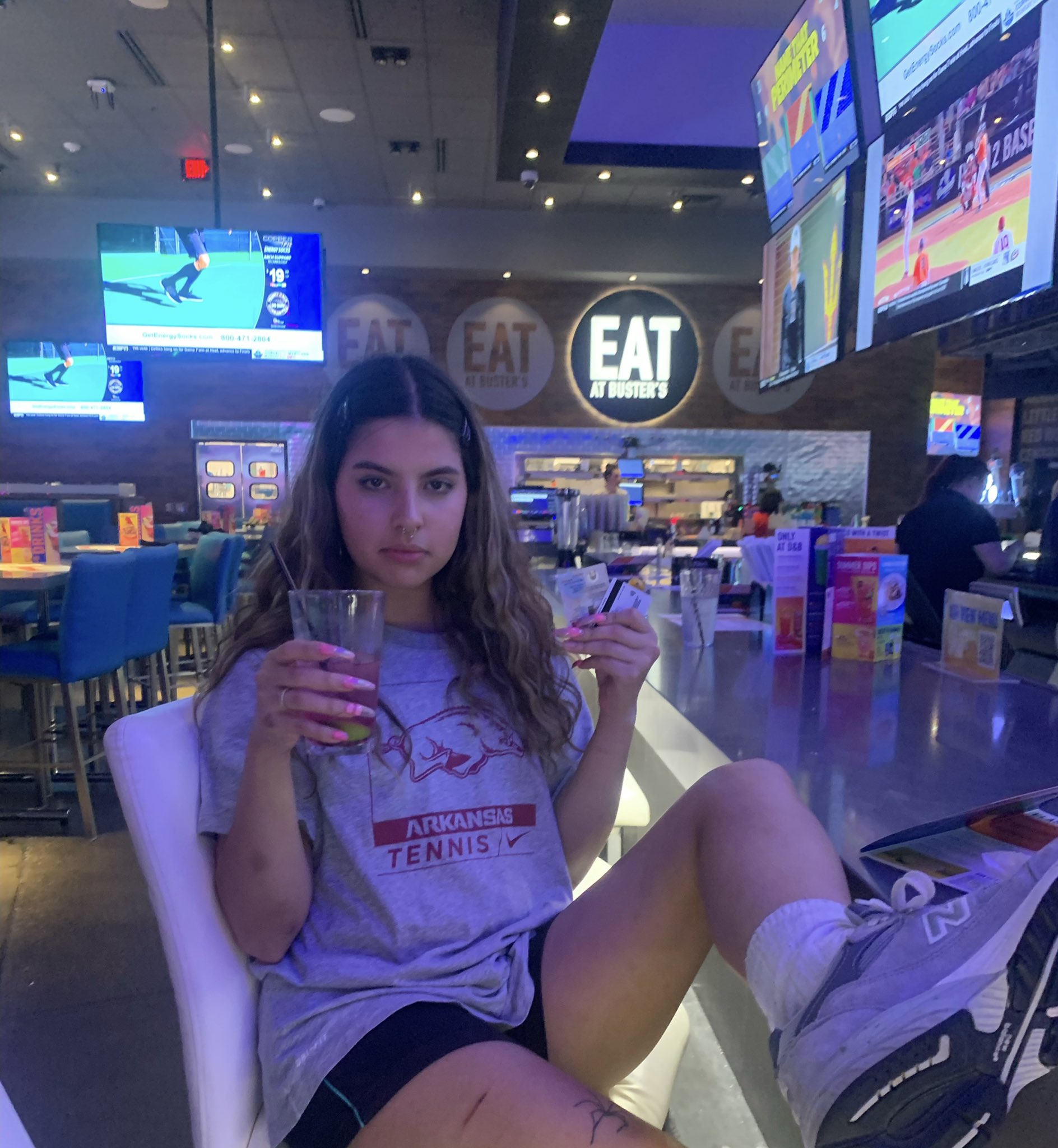 100becs-on-twitter-how-i-be-at-the-bar-with-11-89-in-my-bank-account