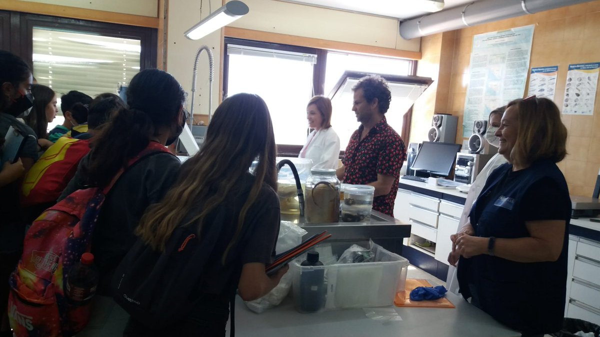 IEO_Malaga's tweet photo. Qué alegría recibir nuestra primera visita de un colegio tras estos años de pandemia 🤗

Esperamos haber despertado alguna vocación científica entre los estudiantes del CEIP María Zambrano de Mijas 🌊🔬👧🏻👦🏻 https://t.co/3VyQVjzF7e