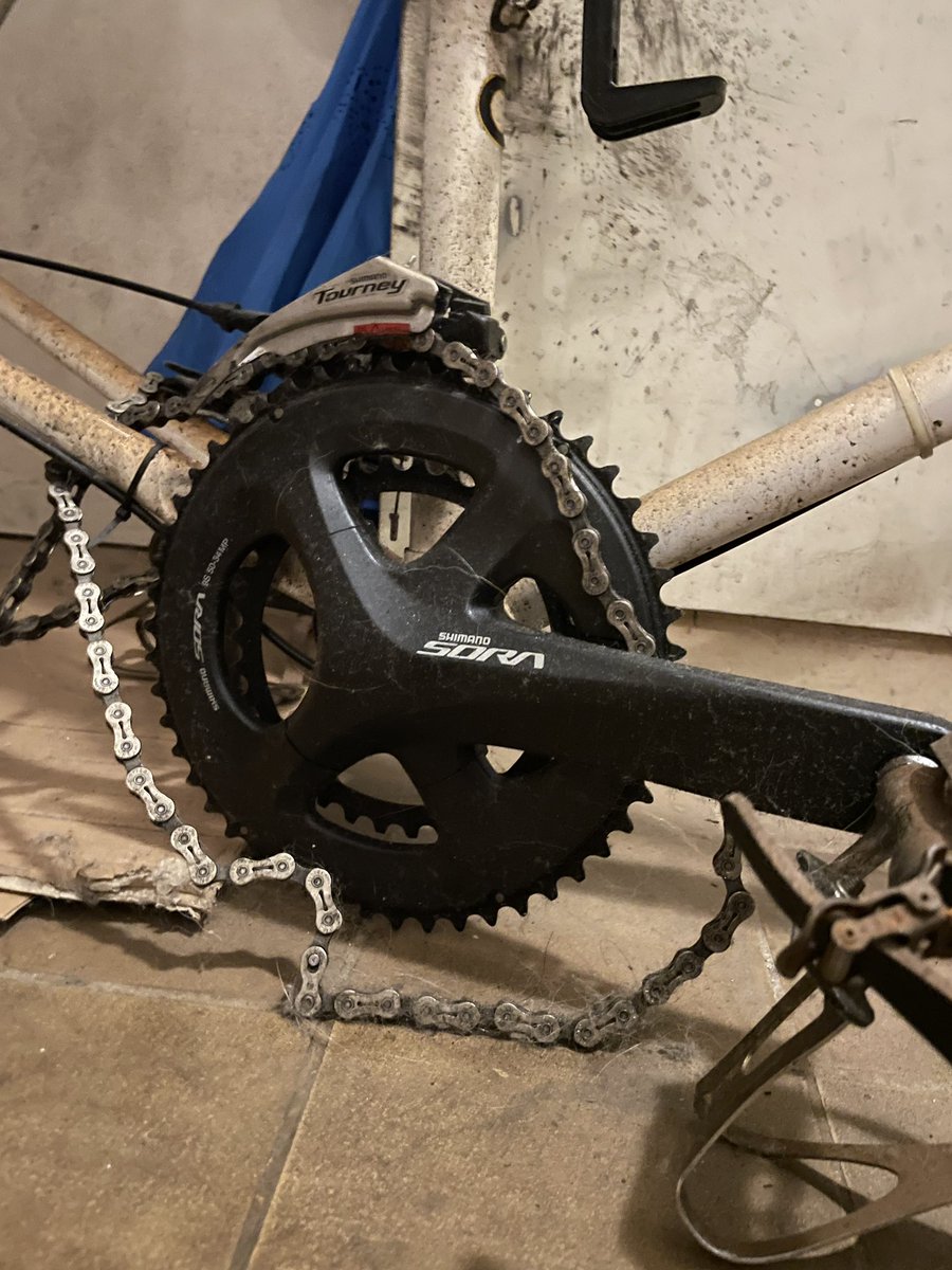 BerjualanS's tweet photo. #fnfjb #rbjb crankset shimano sora roadbike 50-34t, harga jual cepat 700rb saja, kontak 0817728949, lokasi Cilandak JakSel https://t.co/jBiWIGLxoh