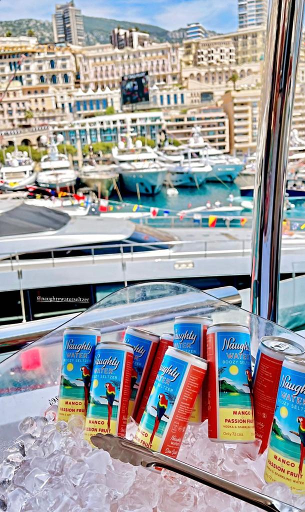 WeAreSocialLoop's tweet image. New client alert - and it&apos;s a saucy one... 😈
Introducing @naughtywaterseltzer, our fave new hard seltzer! 
Now, who&apos;s thirsty? 💦🦩🦜

#socialloop #newclient #naughtywater #hardseltzer