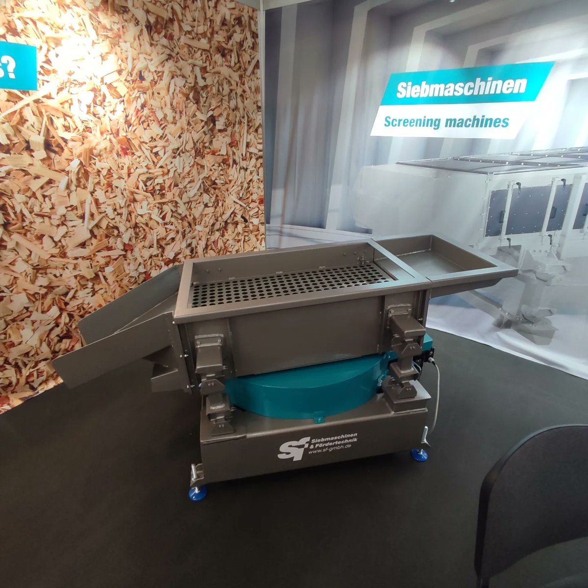 sfgmbhde's tweet photo. Die #IFAT hat begonnen.
Wir stellen vom 30. Mai – 03. Juni 2022 auf der @IFATworldwide 2022 in München unsere #Siebmaschinen und Dienstleistungen vor.

Besuchen Sie uns in Halle B6 - Stand 521

Wir freuen uns auf Sie! 

#IFAT #IFAT2022 #Siebtechnik #Recycling #Biomasse https://t.co/xKxHsyHFFi