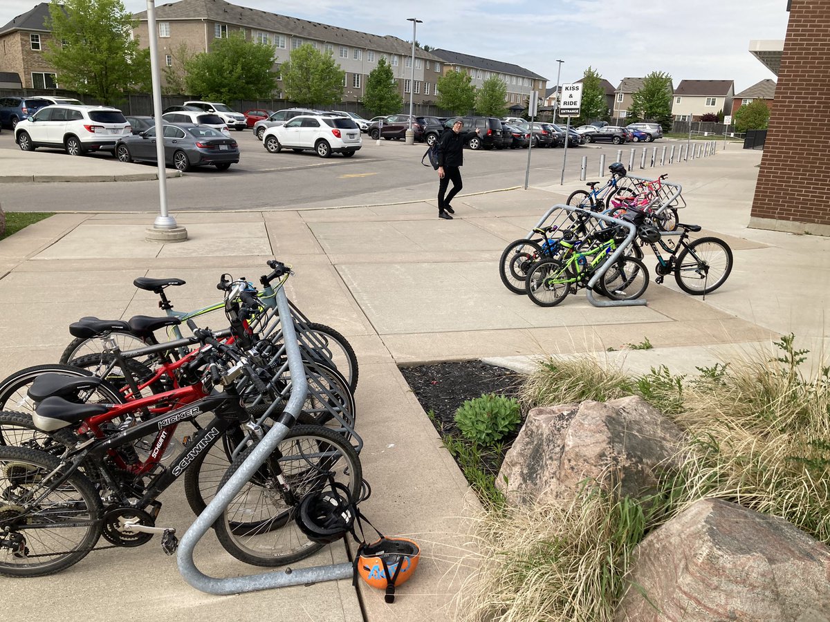 Is there a better sight than full bike racks outside of a school?

#bikemonth #biketoschool #activetransportation #dsr