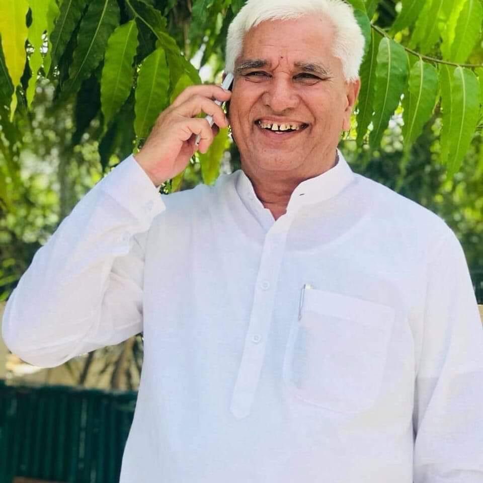 DrKirodilalBJP's tweet photo. भाजपा के वरिष्ठ नेता, पूर्व मंत्री श्री राम किशोर जी मीणा को जन्मदिवस की हार्दिक बधाई एवं शुभकामनाएं l
 ईश्वर से आपके उत्तम स्वास्थ्य एवं दीर्घायु जीवन की कामना करता हूं। https://t.co/VQB2OWcAbx
