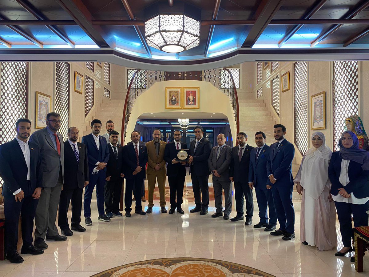 oman_seoul's tweet photo. استقبلت السفارة أعضاء وفد غرفة تجارة وصناعة عمان بمحافظة البريمي، والذي زار خلال الايام الماضيه عدد من المؤسسات التجارية الكوريةً، والتقى بعدد من المسؤولين الكوريين. https://t.co/GwhboPM3zg