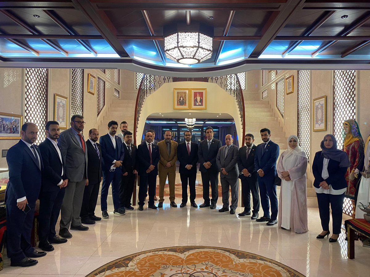 oman_seoul's tweet photo. استقبلت السفارة أعضاء وفد غرفة تجارة وصناعة عمان بمحافظة البريمي، والذي زار خلال الايام الماضيه عدد من المؤسسات التجارية الكوريةً، والتقى بعدد من المسؤولين الكوريين. https://t.co/GwhboPM3zg