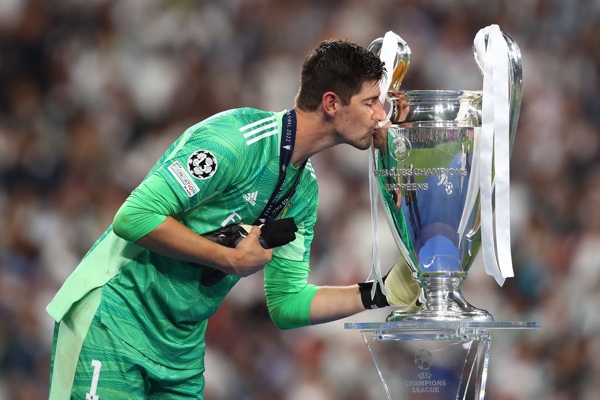 Courtois hizo una heroicidad. Regaló tiempo cuando no lo había, paró cuando no debía y sostuvo a su equipo cuando nadie creía. Su Champions League está a la altura de las mejores de siempre. Sin él, el guion del partido hubiese sido otro.Diferencial.