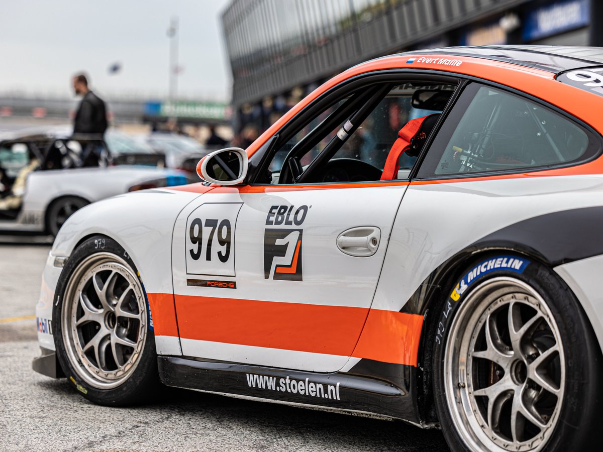 ebloseatingNL's tweet photo. EBLO racedag was een groot succes! Een gezellige dag afgewisseld met zon en regen wat voor extra sensatie zorgde op de racebaan: https://t.co/QhTYSE1u2v.
#EBLO #porsche #zandvoort #huisstijl #corporateidentity #corporateevents #auto #race #raceday #circuit #circuitzandvoort https://t.co/K7q42mFGuL