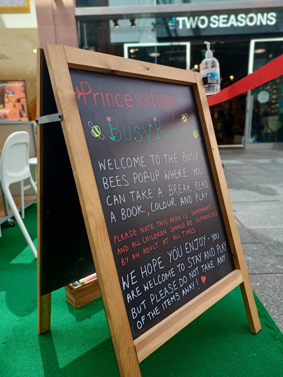 Princesshay's tweet image. Busy Bees assemble! 🐝

Bring your little ones along to Princesshay where they can discover a selection of books, get creative with LEGO and some colouring-in sheets, relax on Princesshay bean bags and more!

The Busy Bee area is open this May Half Term!

#StepOutWithPrincesshay