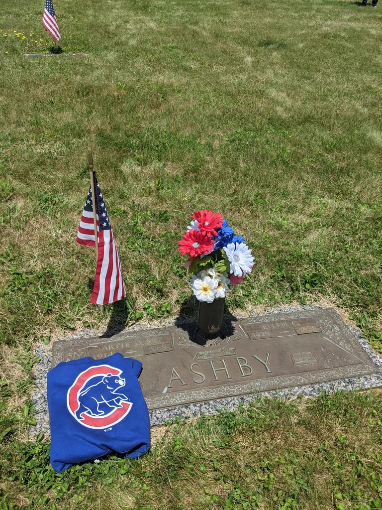 tusing_tammy's tweet photo. @ARizzo44 My grandfather Artie Dale Ashby Sr. served in the United States Navy. https://t.co/9Lpit9WGXm