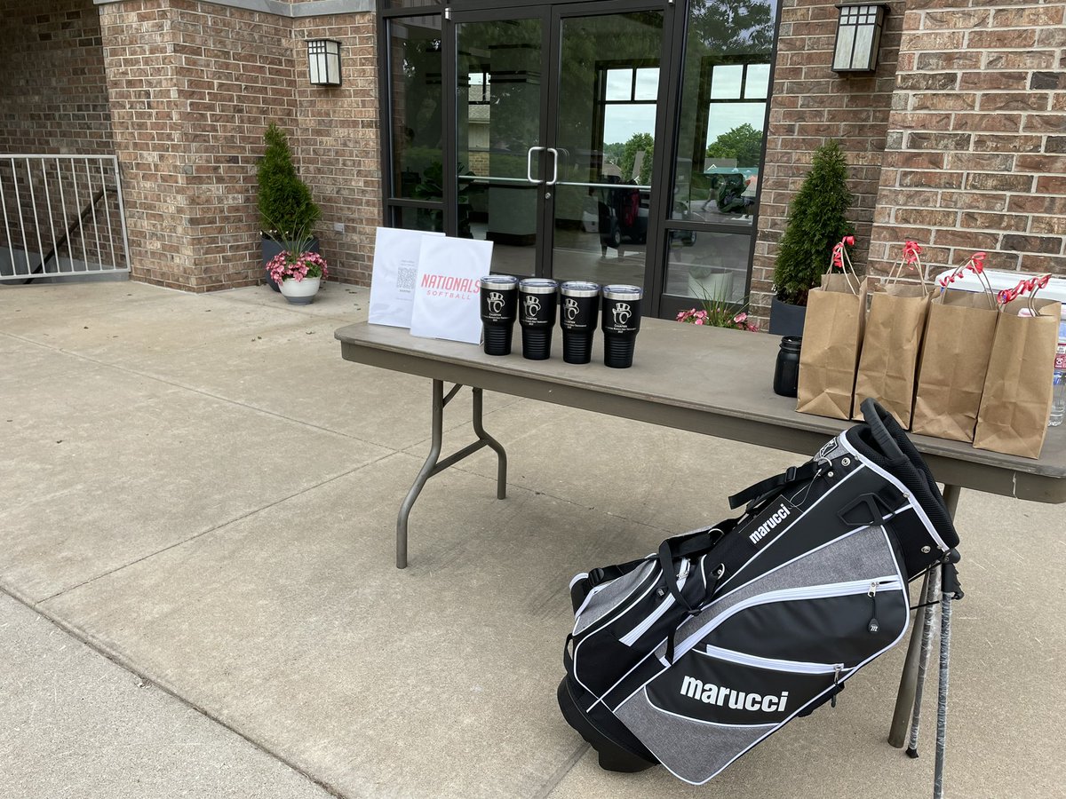 MarucciNatsSB's tweet photo. A couple more thank you’s to give from our Golf Tournament-
Thank you to @MarucciSports for the sweet golf bag! 
Thank you to Collegiate Awards for the custom cups! 

We have some lucky winners! 🏆 https://t.co/Ni4fLrdcEY