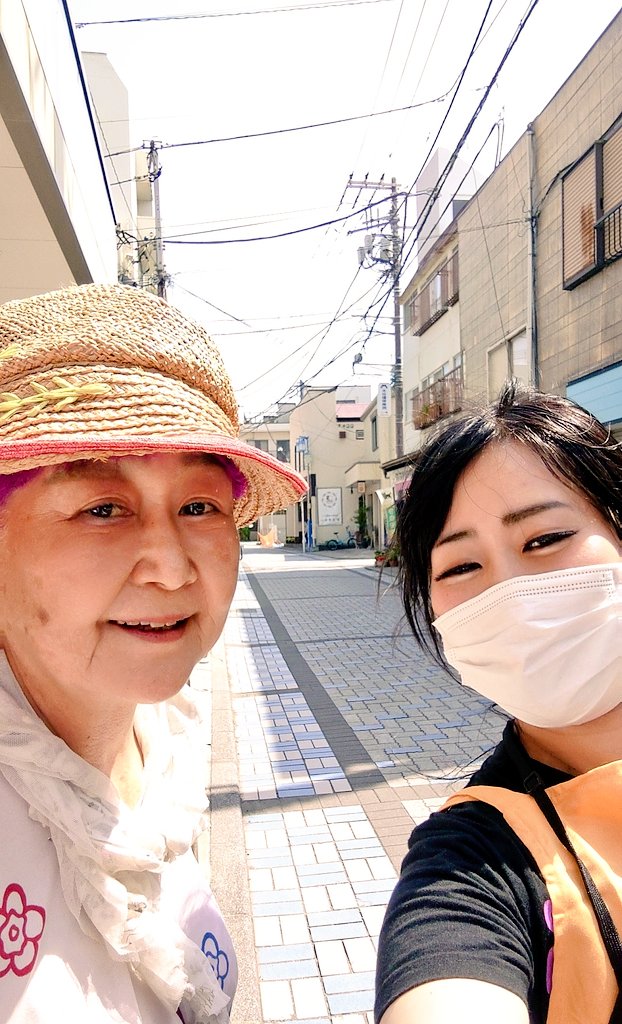 ueda3mo's tweet photo. 『ノルマ達成しないとスクワットやめれません企画』してたら、たまたま通りがかったアニメ『 #エースをねらえ！』の #岡ひろみ 役の高坂真琴さん(@makochanvoice)が応援してくださいました(*･ᴗ･*)وめちゃくちゃプリティーなお声に癒されました🥰💕心もお声も綺麗すぎる✨ https://t.co/OUI4spCMIu