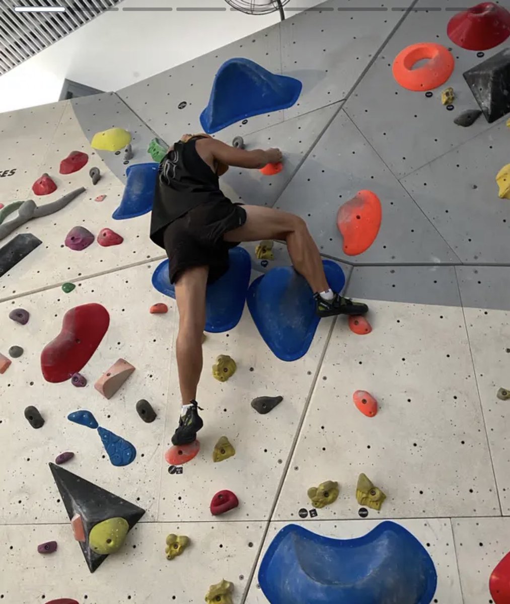 sgpmfer's tweet photo. Here is me trying hard while have fun! Isnโt that the mfer spirit??!! #mfer #mfers #tinydinonft #Creyzies https://t.co/QNbueJZaGc