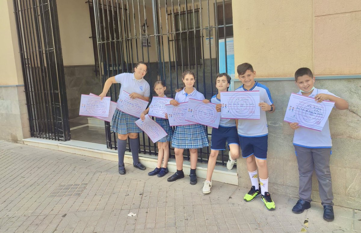 LaGoletaColegio's tweet photo. #VivirenIgualdad👫
El pasado Miércoles, en el Museo del Patrimonio de Málaga, las clases 4º, 5º y 6º de #PrimariaGoleta, recibieron su certificado por la participación en el programa patrocinado por @malaga @Malagaconvive "Vivir en igualdad"
#somosEscuelaVicenciana💙 https://t.co/F2CFA8fxtH