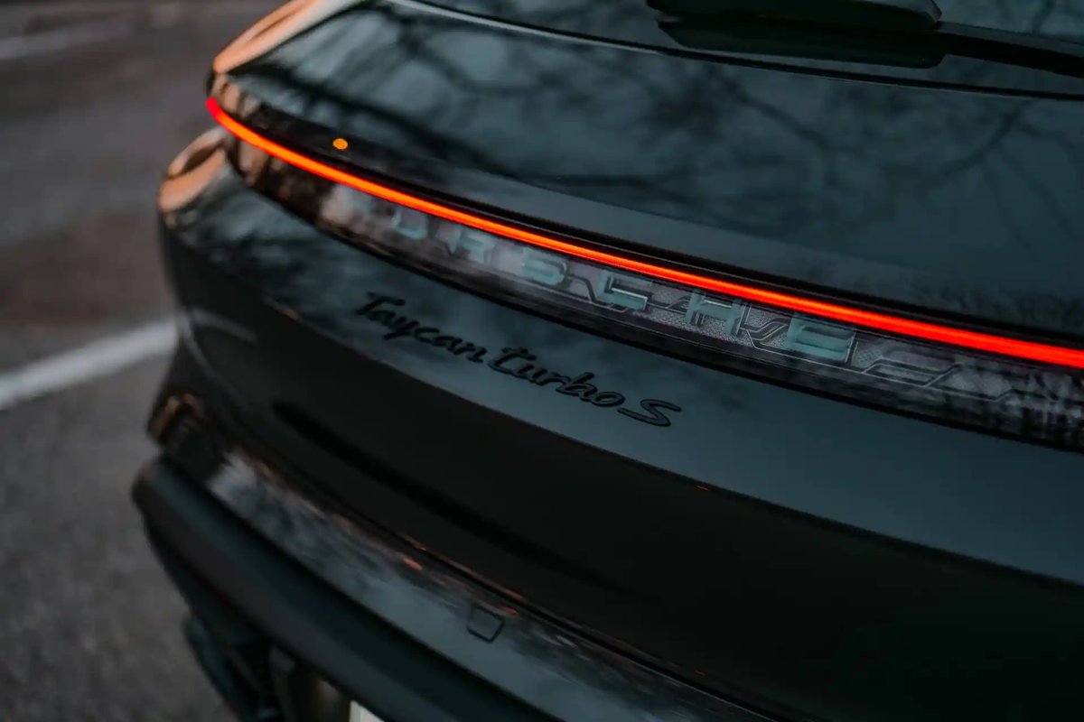 LXRYMag's tweet photo. Our review of the latest Porsche Taycan.

Read The Full Story https://t.co/bomheVgtZU

#Porsche #Taycan #EV https://t.co/eapLg095cw