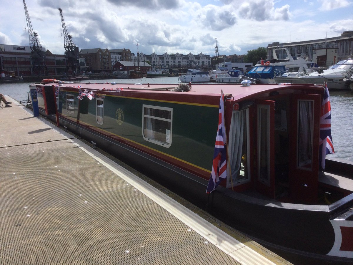 TheKnittingNut's tweet photo. Arrived in sunny Bristol. Hurrah https://t.co/tsyZZYyhIA