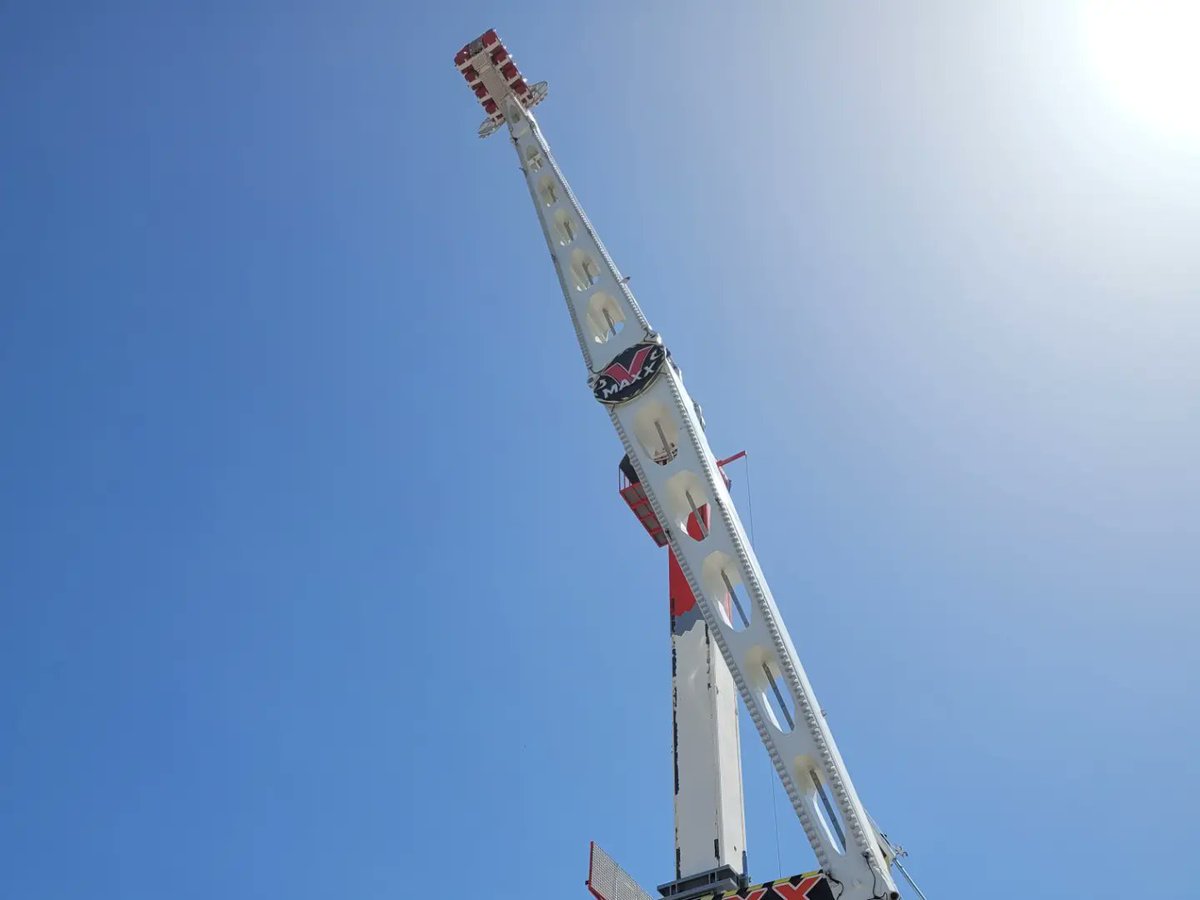 spl_ovle's tweet photo. 🎡 Tarifs réduits 🍭
Tarifs réduits sur tous les manèges de la fête foraine d'Orléans les mercredis 1er et 8 juin !
 ℹ️ Plus d'infos sur https://t.co/CdVnIwQeNK
#feteforaine #ovle #Orléans https://t.co/PNz11brkLX